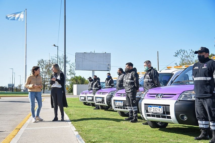 MAYRA ENTREGÓ OCHO NUEVOS MÓVILES PARA LA FLOTA VEHICULAR DE TRÁNSITO