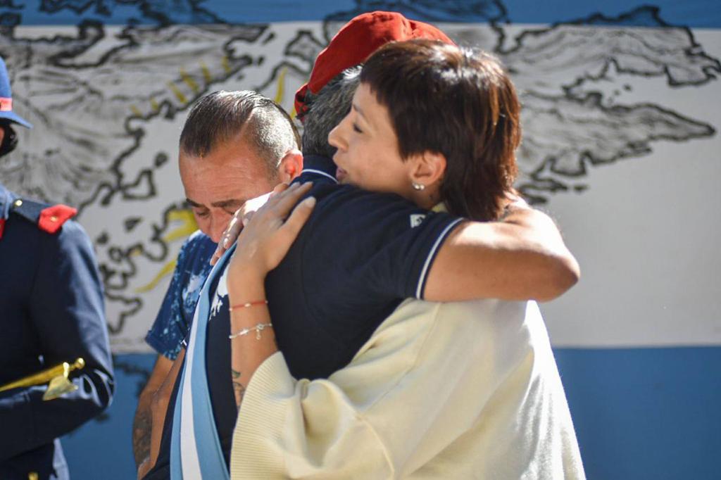 MAYRA PARTICIPÓ DEL HOMENAJE A LOS VETERANOS DE MALVINAS EN LA PRIMARIA 69