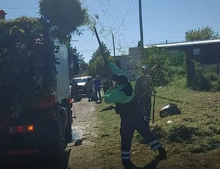 EL MUNICIPIO REALIZA OPERATIVOS PERMANENTES DE LIMPIEZA EN TODO EL DISTRITO