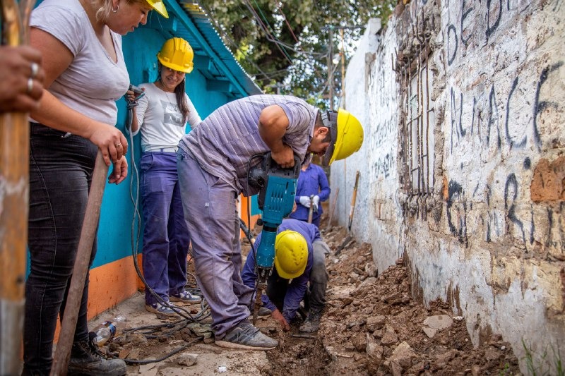 AVANZA LA OBRA DE RED SECUNDARIA DE AGUA POTABLE EN BARRIO AZUL