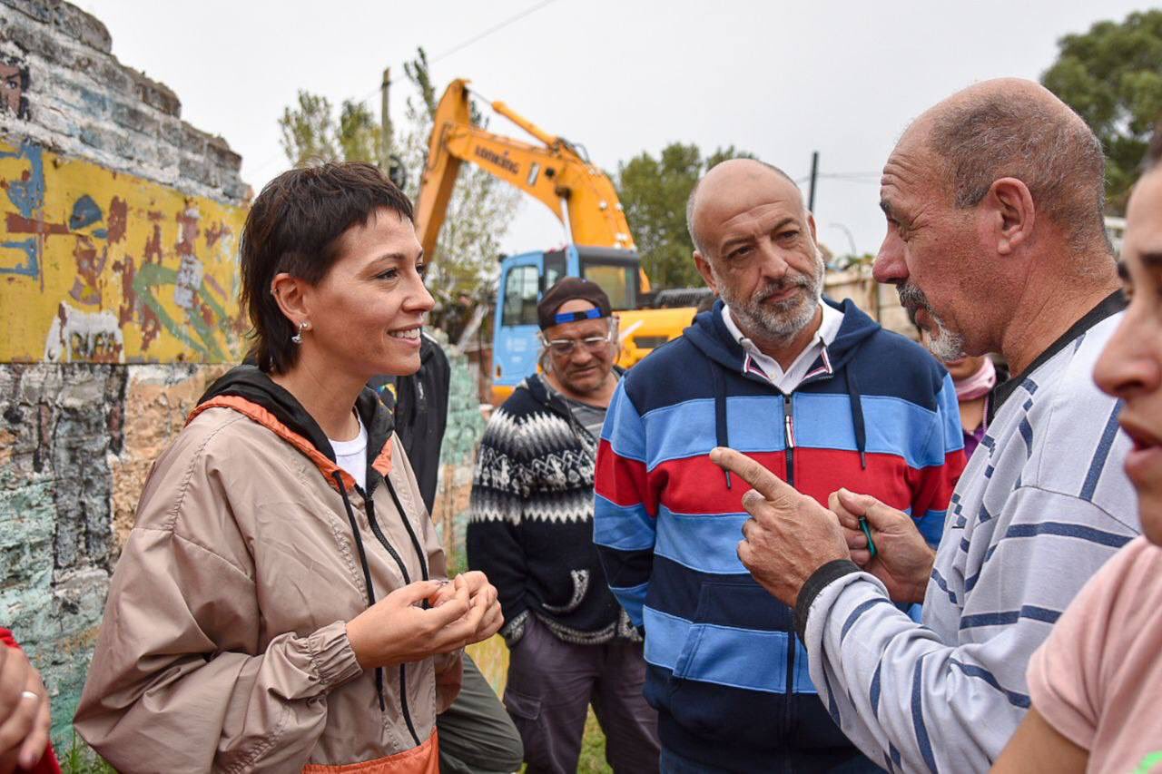 MAYRA EN EL OPERATIVO DE LIMPIEZA Y SANEAMIENTO DEL ARROYO LAS PIEDRAS