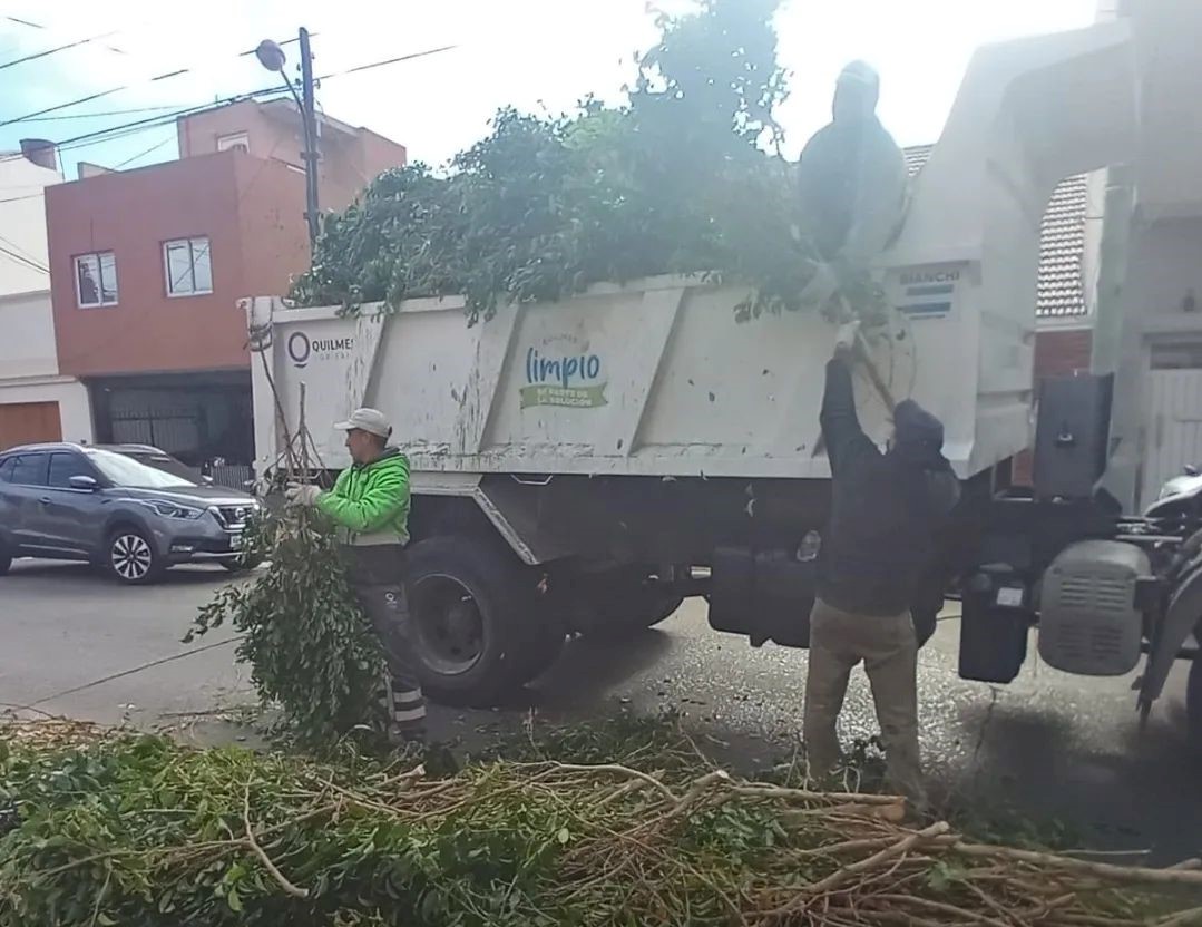 CONTINÚAN LOS TRABAJOS DIARIOS DE HIGIENE URBANA, SANEAMIENTO Y MANTENIMIEN