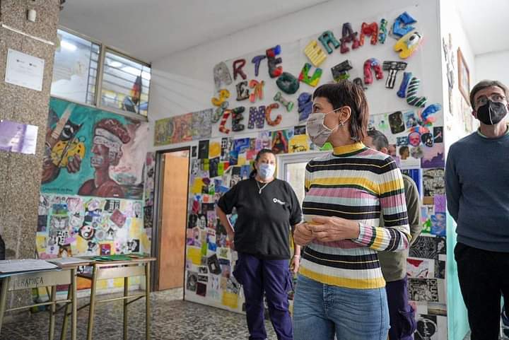 MAYRA RECORRIÓ EL EDIFICIO LA EMBA Y SALUDÓ A LAS NUEVAS AUTORIDADES
