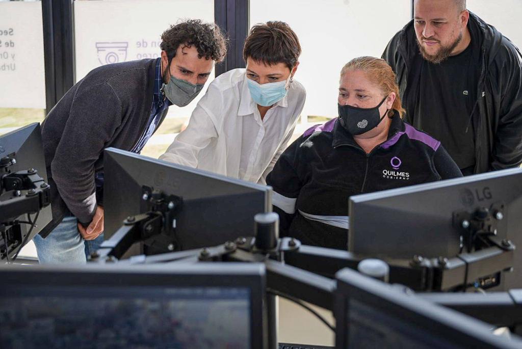 SEGURIDAD: MAYRA INAUGURÓ UNA DE LAS DOS ESTACIONES DE MONITOREO URBANO