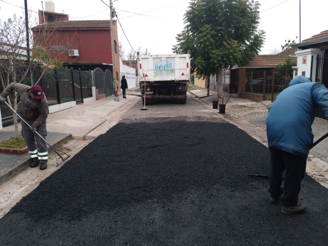 EL MUNICIPIO REALIZÓ TAREAS DE BACHEO, HIGIENE URBANA Y SANEAMIENTO