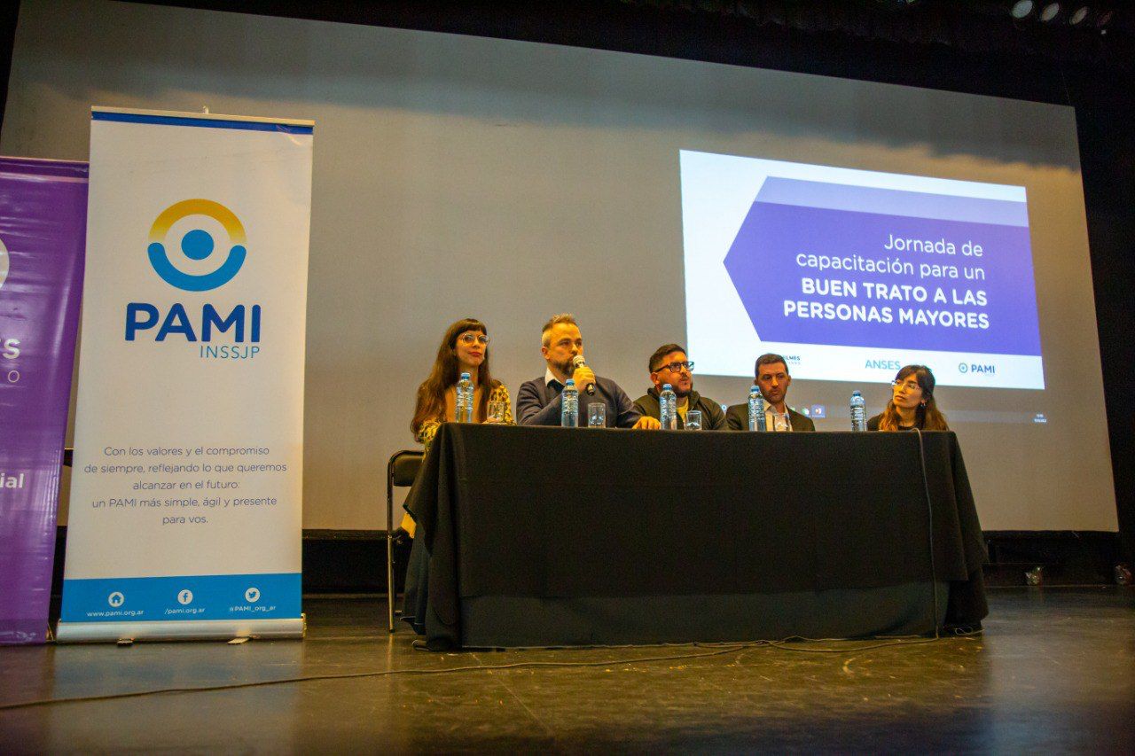 JORNADA DE CAPACITACIÓN PARA UN BUEN TRATO A LAS PERSONAS MAYORES