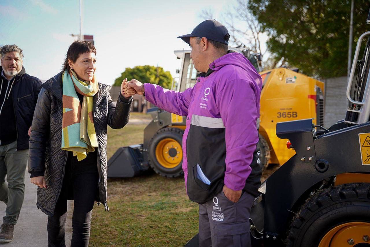 MAYRA PRESENTÓ NUEVO EQUIPAMIENTO VIAL PARA SERVICIOS PÚBLICOS