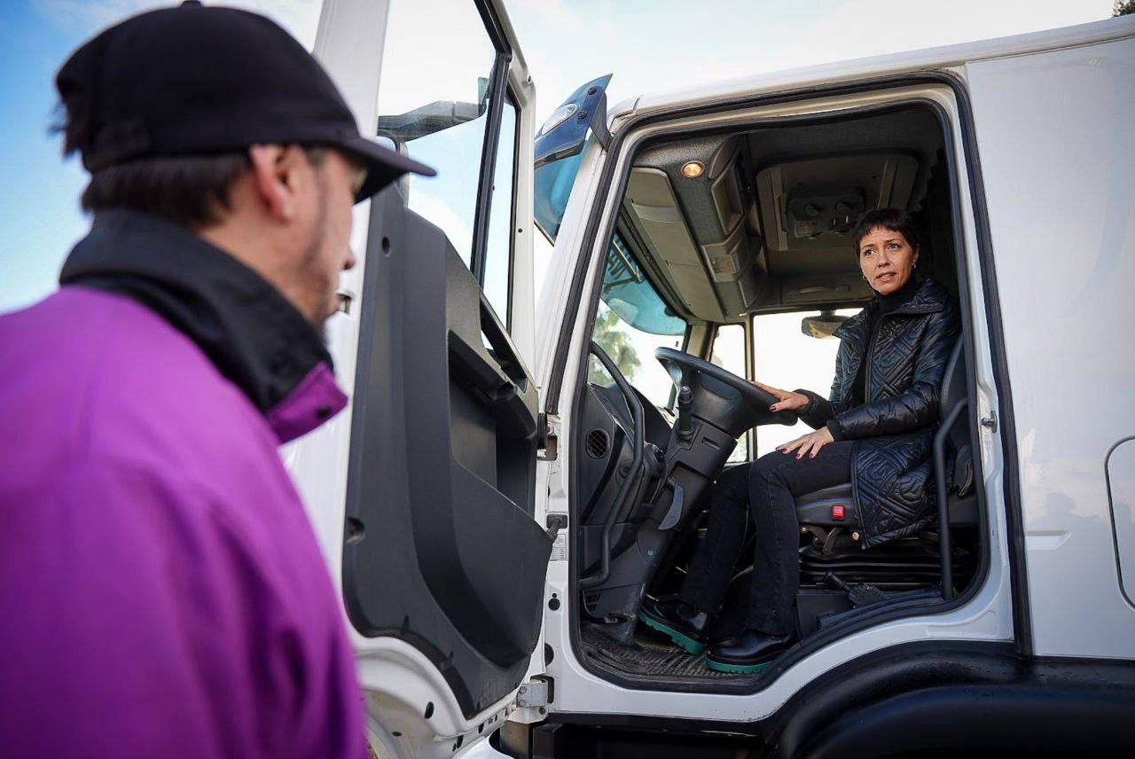 MAYRA PRESENTÓ NUEVO EQUIPAMIENTO VIAL PARA SERVICIOS PÚBLICOS