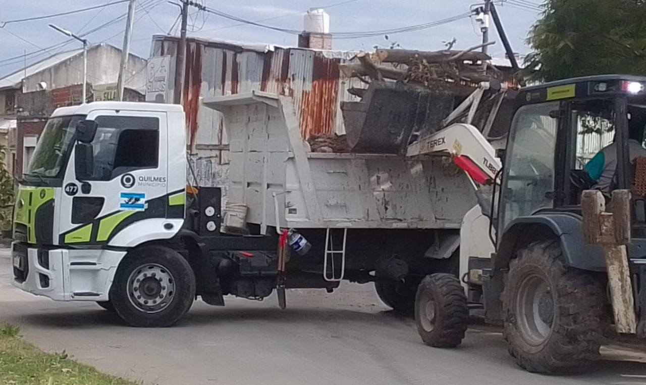 EL MUNICIPIO CONTINÚA CON LOS INTENSOS TRABAJOS DE BACHEO Y MANTENIMIENTO 