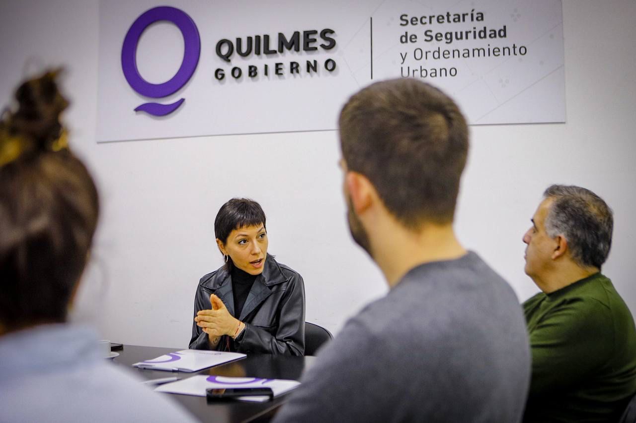 MAYRA SE REUNIÓ CON AUTORIDADES DEL MINISTERIO DE SEGURIDAD BONAERENSE