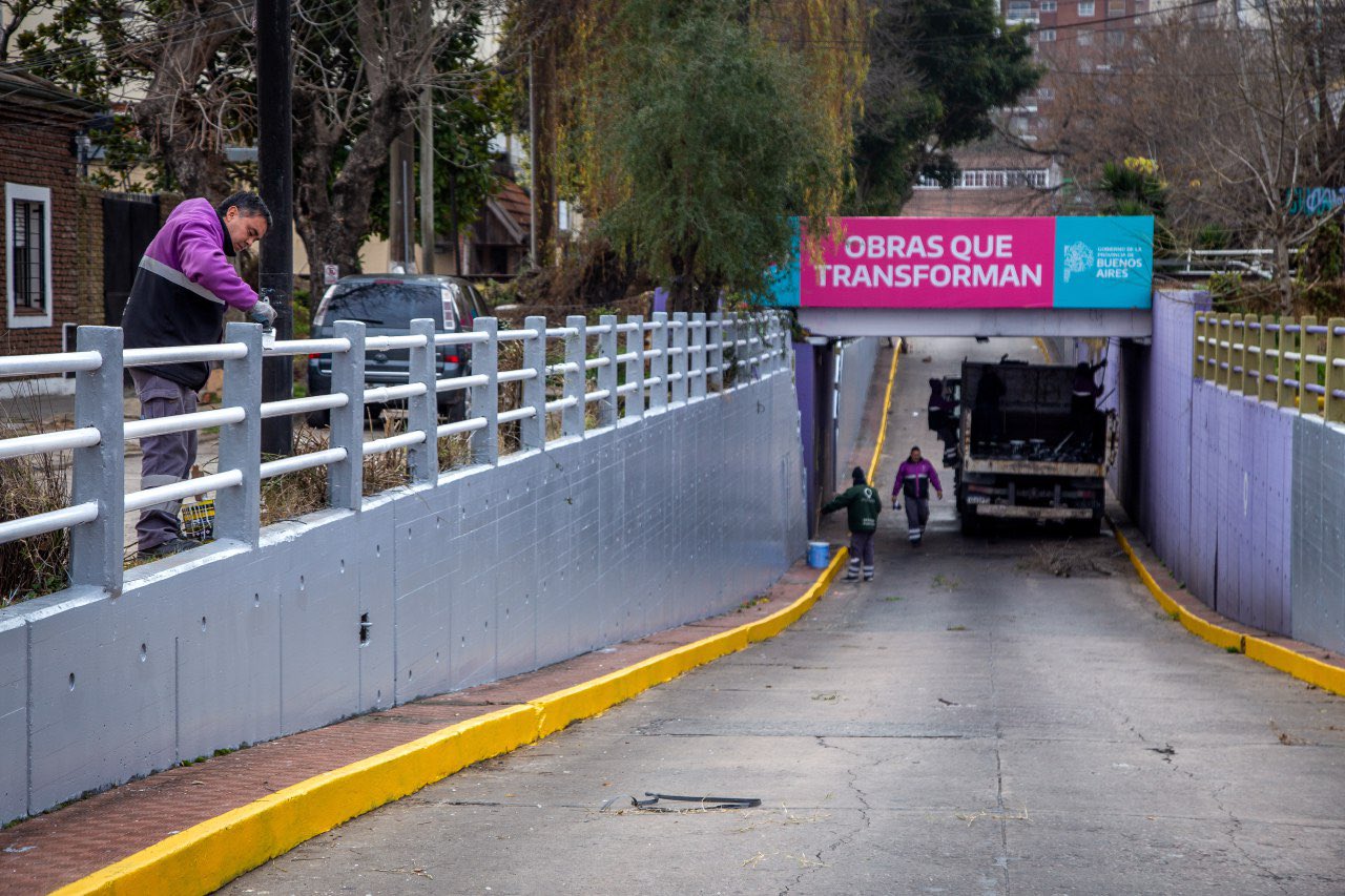TRABAJOS DE LIMPIEZA Y MANTENIMIENTO EN PASOS BAJO NIVEL DE QUILMES CENTRO