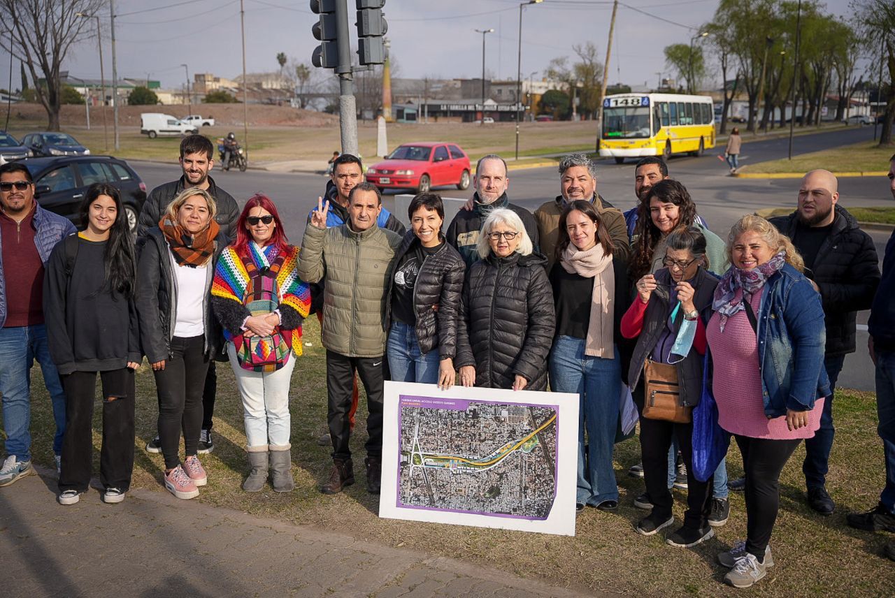 MAYRA SUPERVISÓ TRABAJOS DE LIMPIEZA Y MANTENIMIENTO EN EL ACCESO SUDESTE