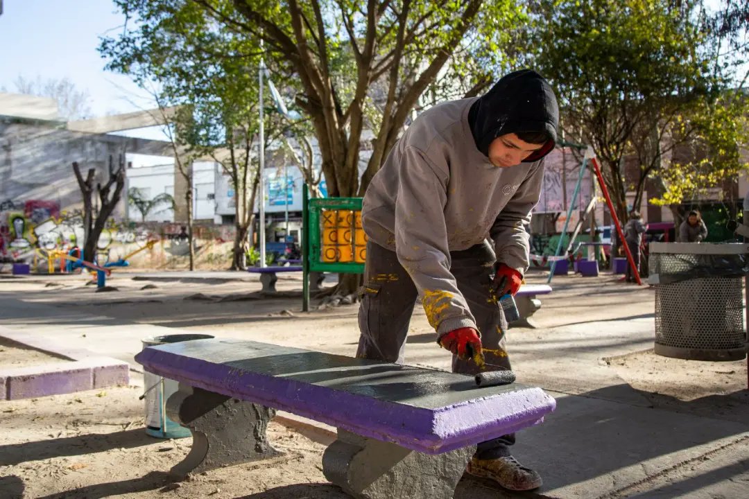  AVANZA LA PUESTA EN VALOR DE LAS PLAZAS PARDO Y DEL MAESTRO EN BERNAL 
