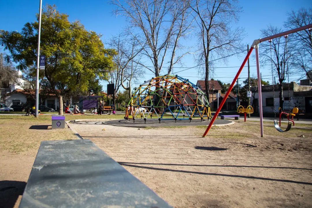  AVANZA LA PUESTA EN VALOR DE LAS PLAZAS PARDO Y DEL MAESTRO EN BERNAL 