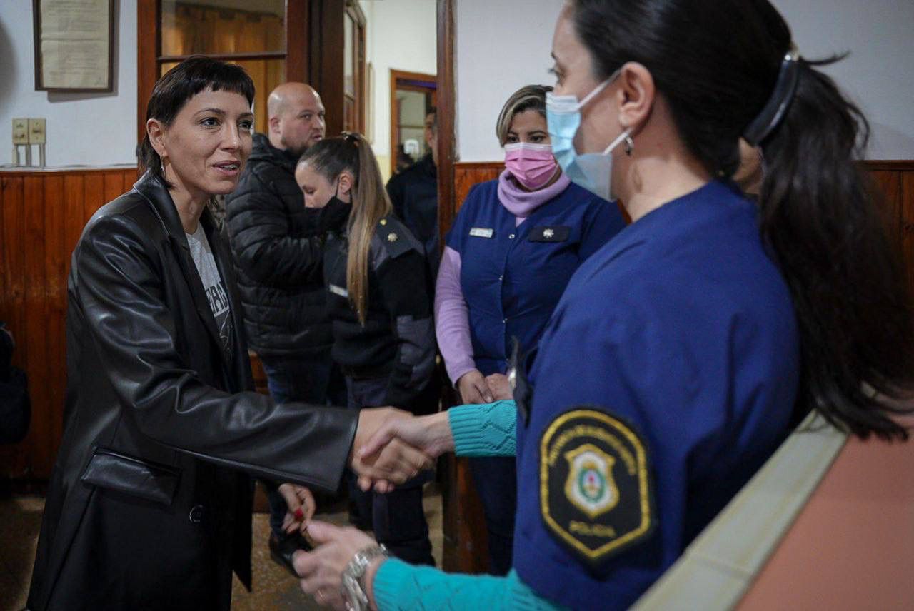 MAYRA VISITÓ LA COMISARÍA 1ª Y DIO INICIO A UN OPERATIVO DE SATURACIÓN