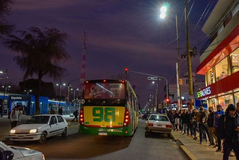 YA HAY MÁS DE 40 MIL NUEVAS LUMINARIAS LED EN LOS  BARRIOS DE QUILMES