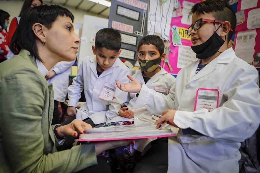 MAYRA ENCABEZÓ LA APERTURA DE LA 14ª FERIA DISTRITAL DE EDUCACIÓN, ARTES