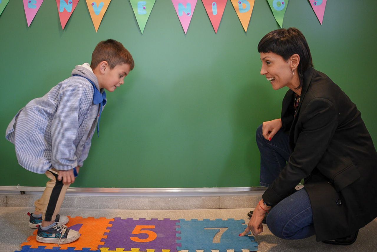 MAYRA Y SILEONI INAUGURARON OBRA DE AMPLIACIÓN DEL JARDÍN DE INFANTES Nº925