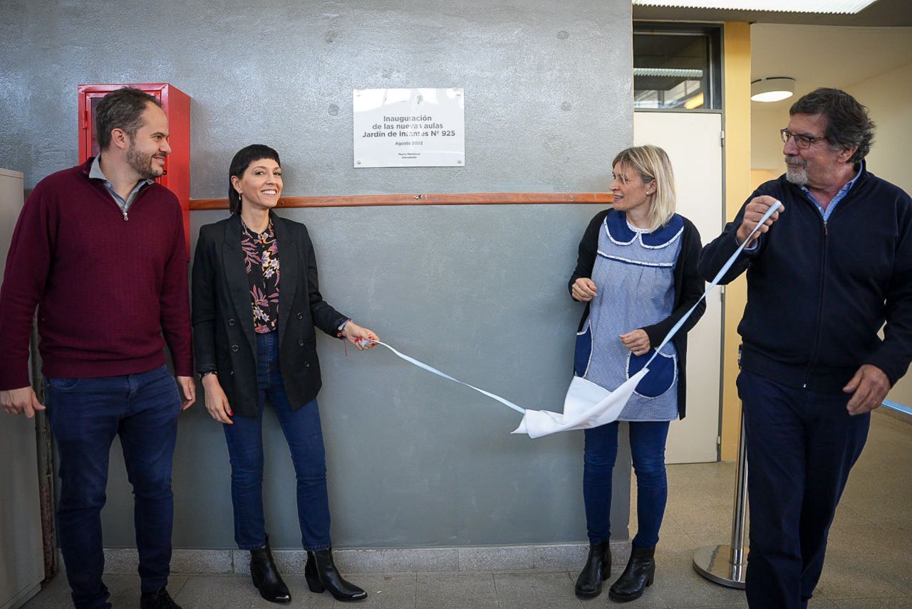 MAYRA Y SILEONI INAUGURARON OBRA DE AMPLIACIÓN DEL JARDÍN DE INFANTES Nº925