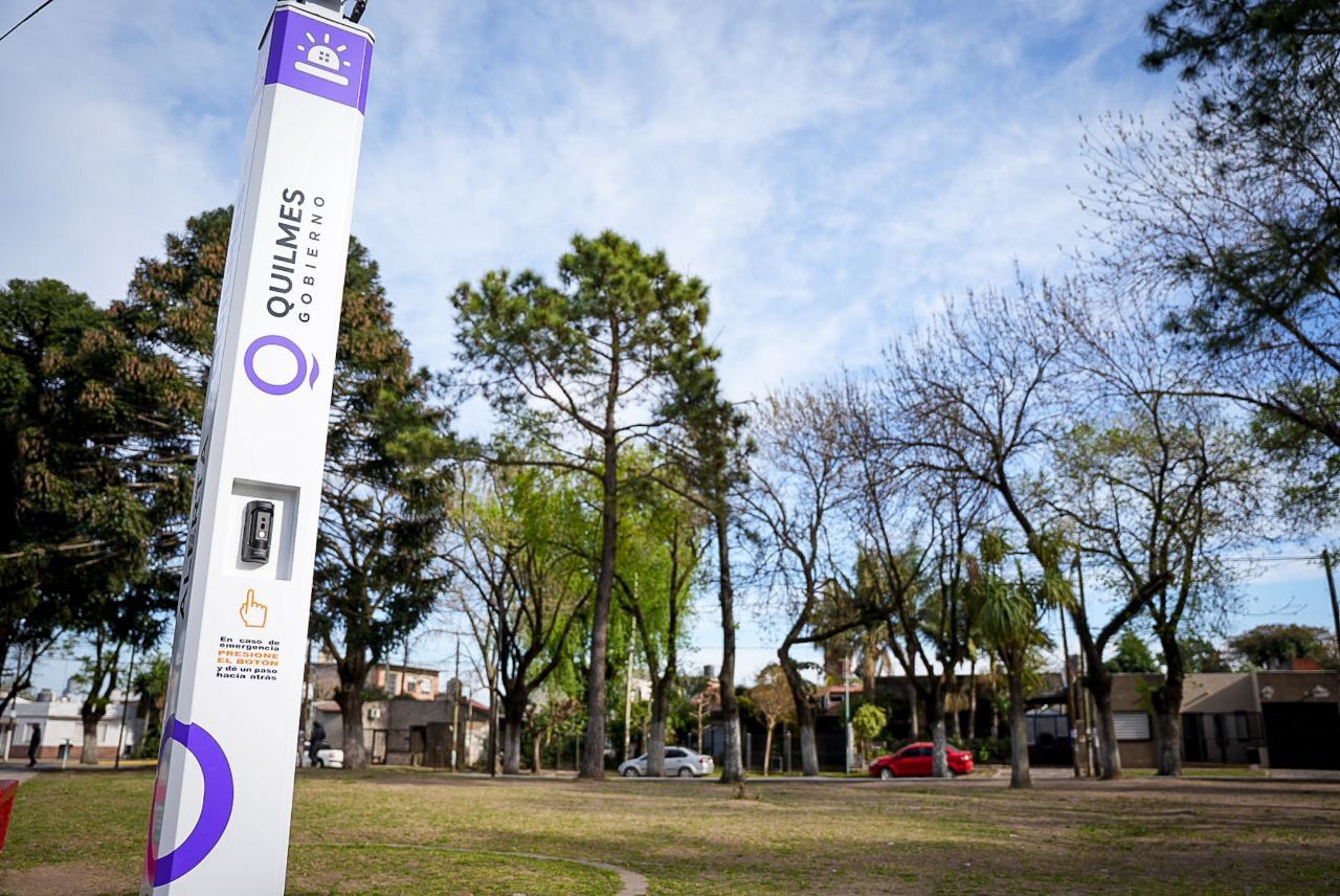 EL MUNICIPIO DE QUILMES INAUGURÓ UN NUEVO TÓTEM DE SEGURIDAD 
