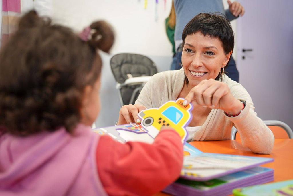 MAYRA INAUGURÓ UNA SALA MATERNAL EN LA ESCUELA SECUNDARIA Nº 16 