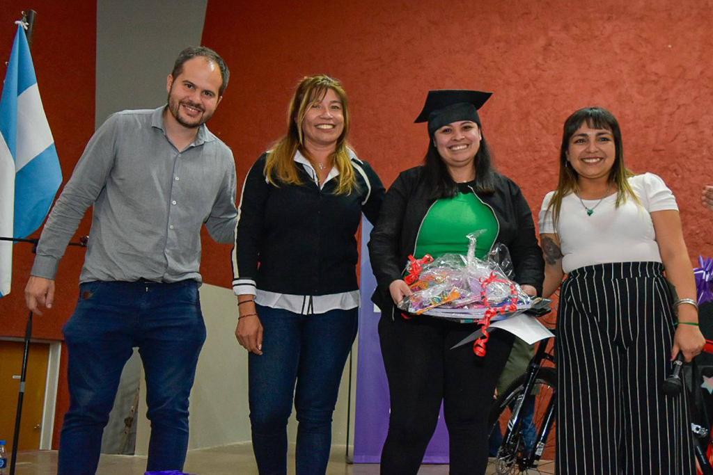  ENTREGA DE DIPLOMAS A MÁS DE 350 EGRESADOS Y EGRESADAS DEL PLAN FinES 2022