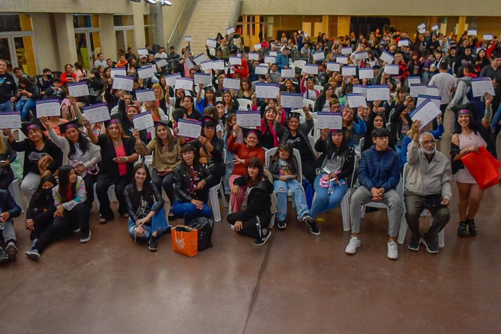  ENTREGA DE DIPLOMAS A MÁS DE 350 EGRESADOS Y EGRESADAS DEL PLAN FinES 2022