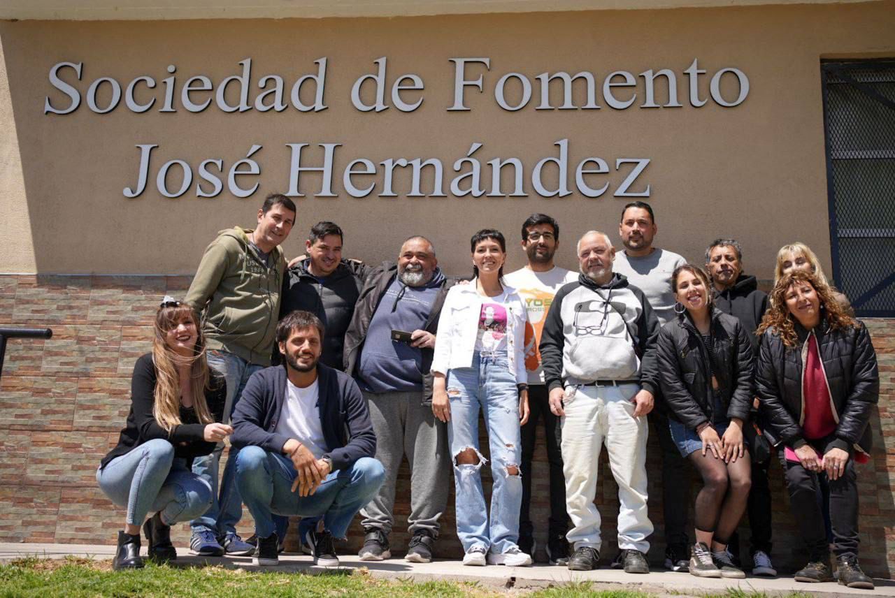 MAYRA RECORRIÓ OBRAS EN LA SOCIEDAD DE FOMENTO JOSÉ HERNÁNDEZ