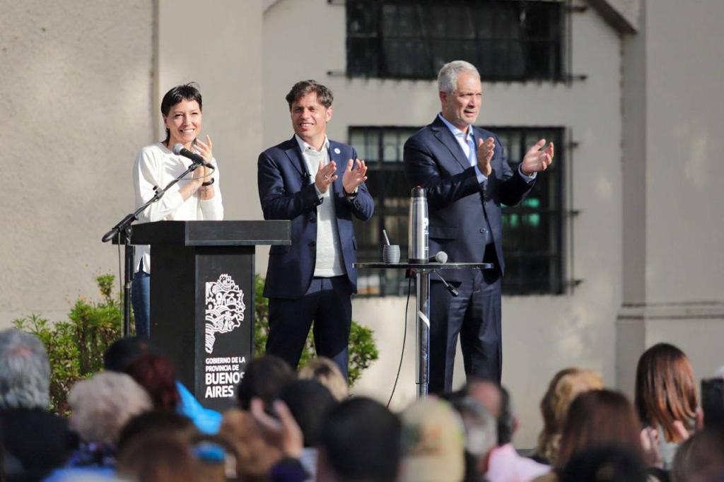 ENTREGA DE ESCRITURAS A BENEFICIARIOS DE QUILMES