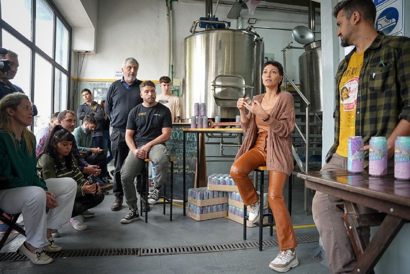 MAYRA VISITÓ LA CERVECERÍA NOCERA 