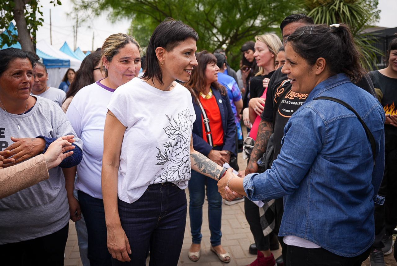 MAYRA RECORRIÓ LOS OPERATIVOS ORGANIZAR COMUNIDAD Y QUILMES CERCA EN IAPI