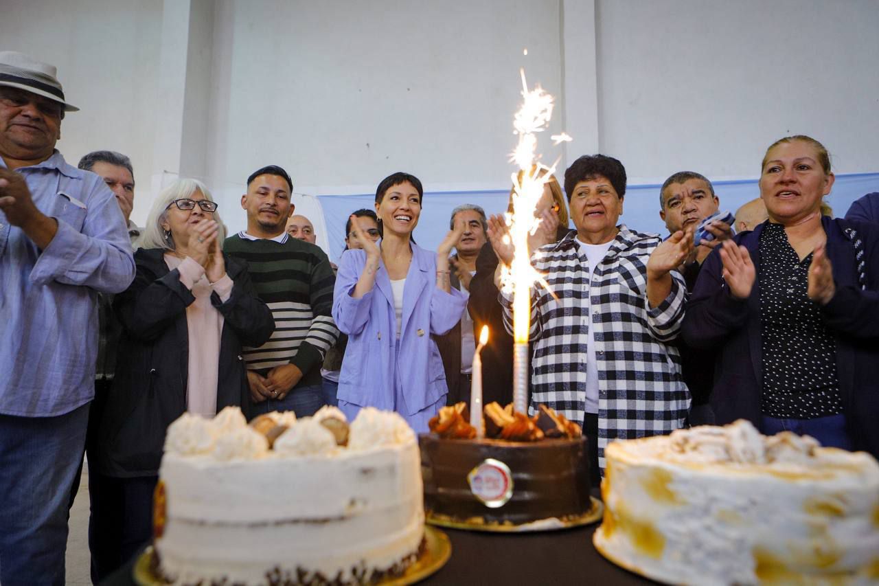 MAYRA EN EL FESTEJO POR EL 39º ANIVERSARIO DEL BARRIO SANTA MARÍA-IAPI