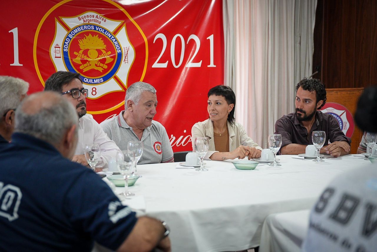 MAYRA LES ENTREGÓ UN SUBSIDIO DE CASI 13 MILLONES DE PESOS
