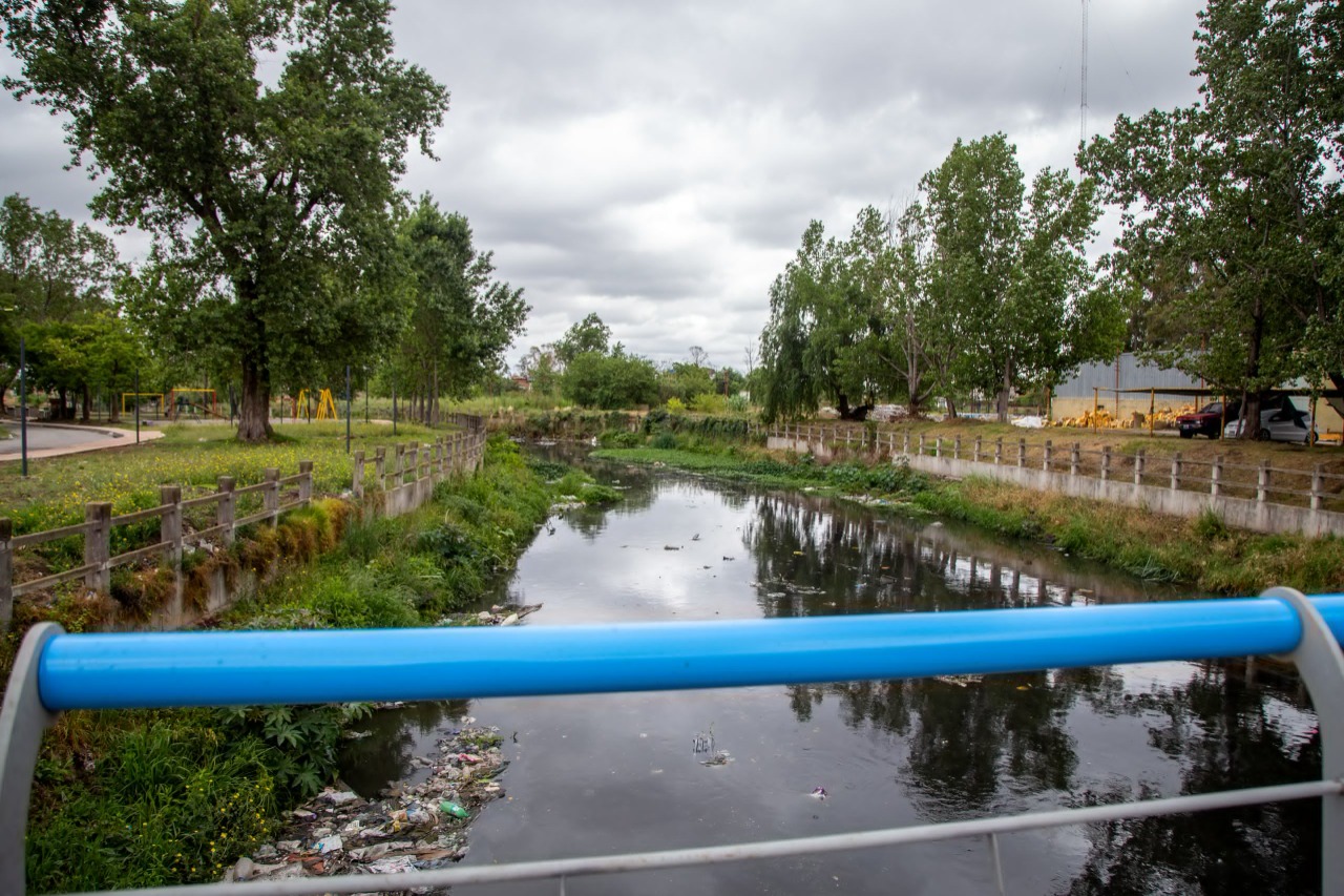 LIMPIEZA EN EL ARROYO LAS PIEDRAS Y DESOBSTRUCCIÓN DE SUMIDEROS