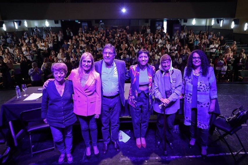 MAYRA CON GVIRTZ Y SILEONI EN INICIO DEL CONGRESO PEDAGÓGICO QUILMES 2022