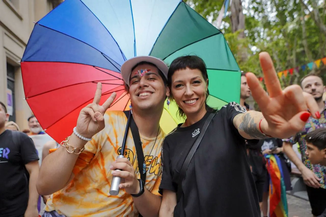 MAYRA PRESENTE EN LA “6ª MARCHA DEL ORGULLO LGBTIQ+ DE QUILMES”