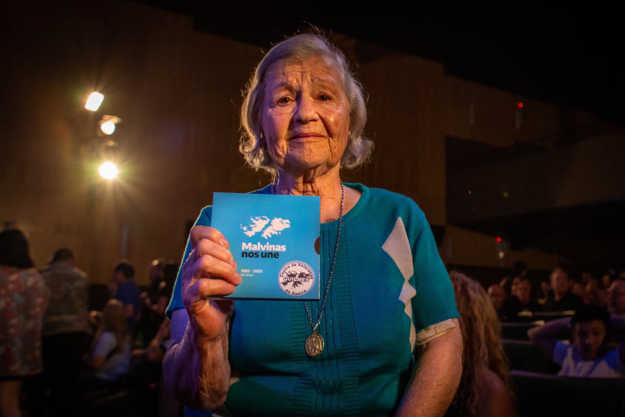 ENTREGA DE MEDALLAS A VETERANOS, VETERANAS, Y FAMILIARES CAÍDOS EN MALVINAS