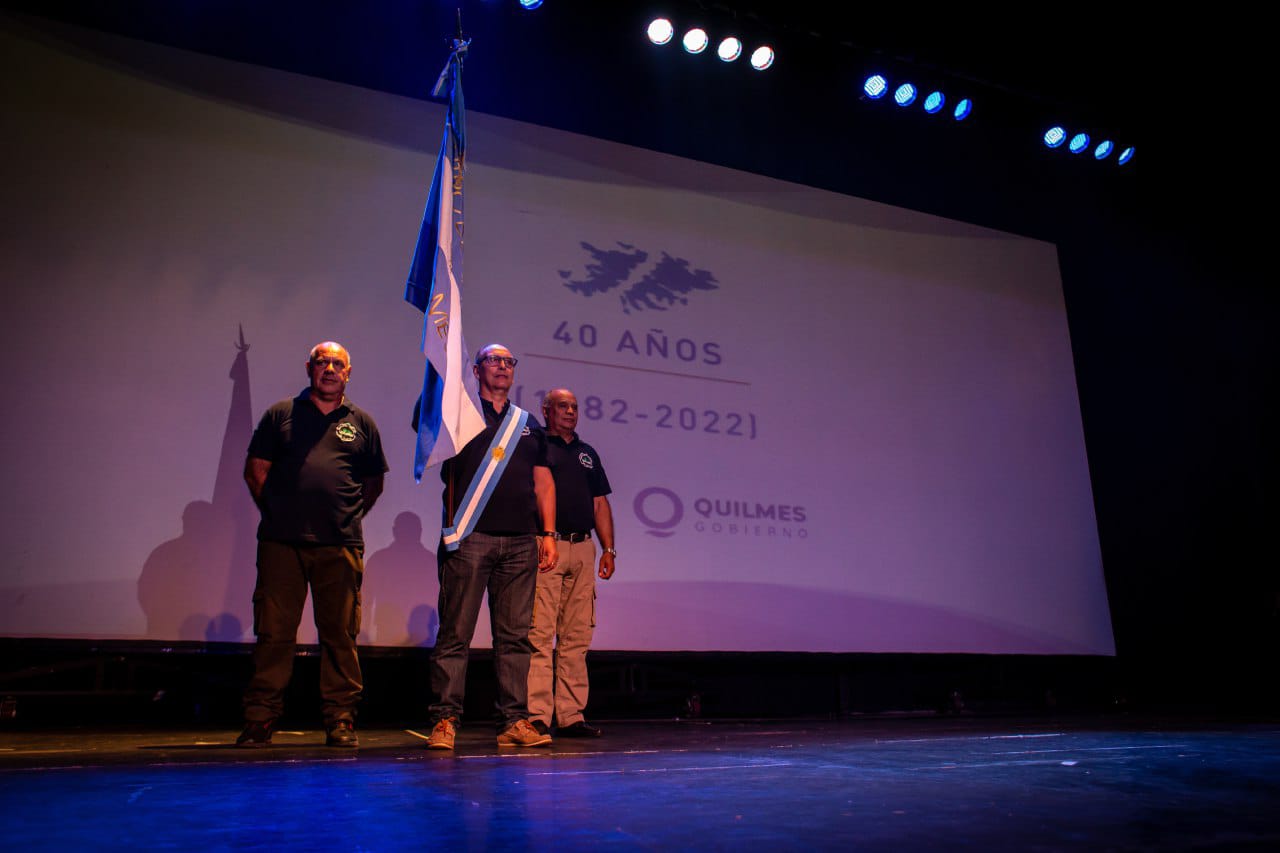 ENTREGA DE MEDALLAS A VETERANOS, VETERANAS, Y FAMILIARES CAÍDOS EN MALVINAS
