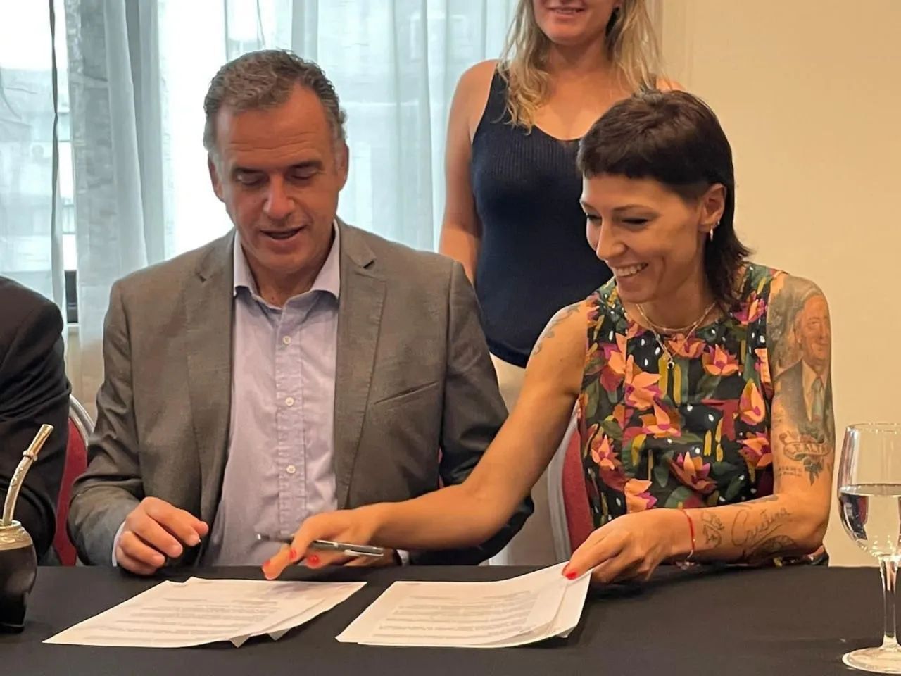 MAYRA MENDOZA SE REUNIÓ CON EL INTENDENTE YAMANDÚ ORSI 