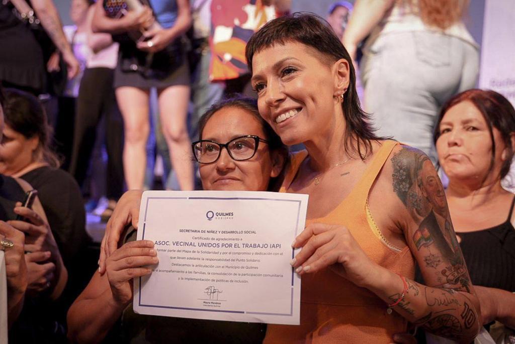 MAYRA Y LAURA ALONSO RECONOCIERON LA LABOR DE LOS PUNTOS SOLIDARIOS 