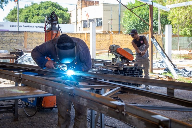 CONTINÚAN  LOS TRABAJOS EN ESTABLECIMIENTOS EDUCATIVOS DE QUILMES