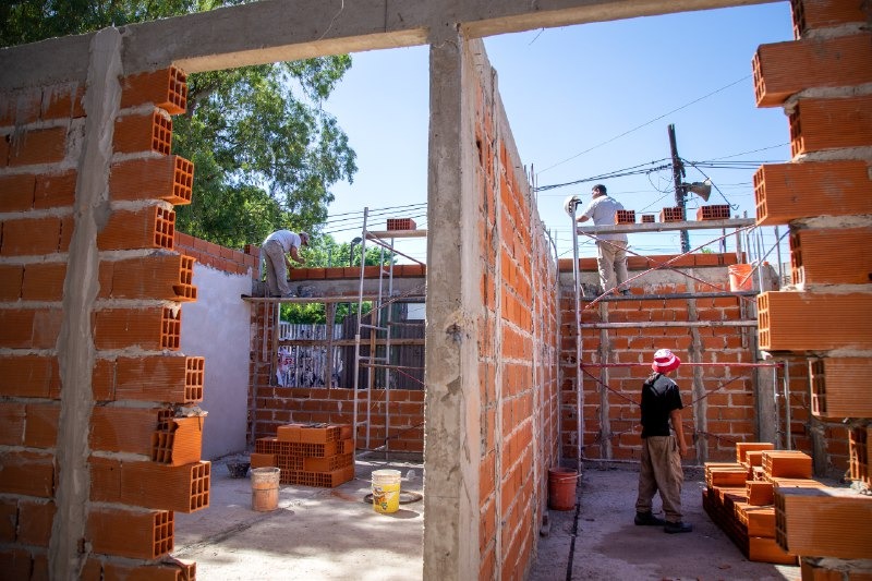 CONTINÚAN  LOS TRABAJOS EN ESTABLECIMIENTOS EDUCATIVOS DE QUILMES