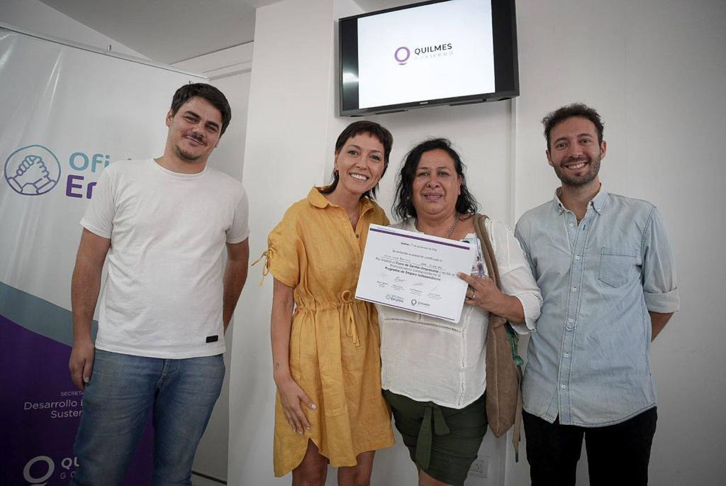 MAYRA ENTREGÓ SUBSIDIOS A MÁS DE 20 EMPRENDEDORES LOCALES