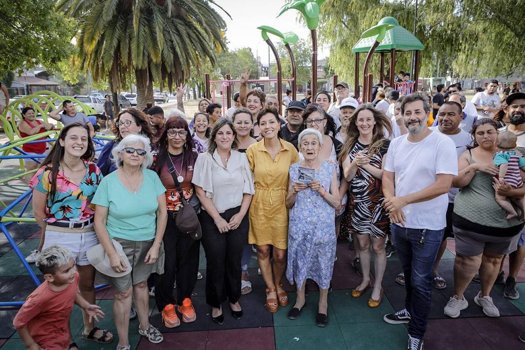 OBRAS EN UN NUEVO ESPACIO DE JUEGOS EN LA PLAZA SANTA MARÍA DE BERNAL OESTE