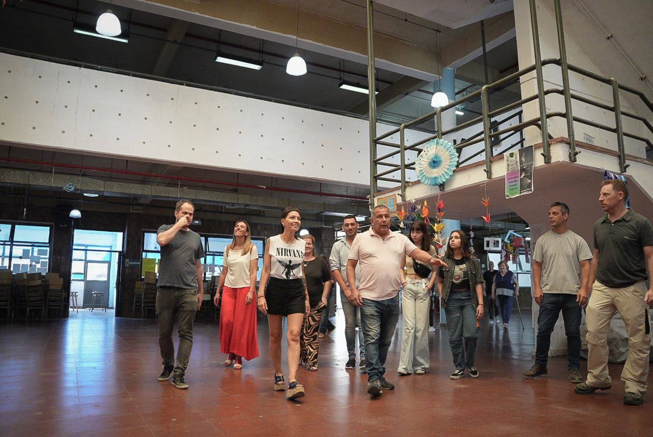 MAYRA SUPERVISÓ EL AVANCE DE OBRAS EN LA ESCUELA SECUNDARIA N°20 DE QUILMES