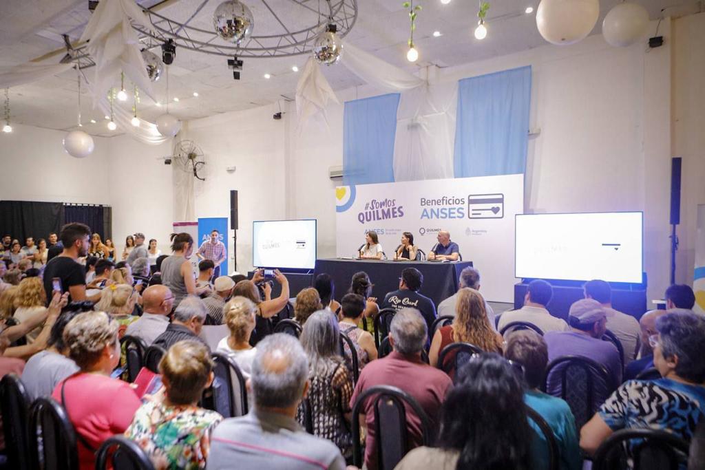 MAYRA Y FERNANDA RAVERTA FIRMARON UN CONVENIO 