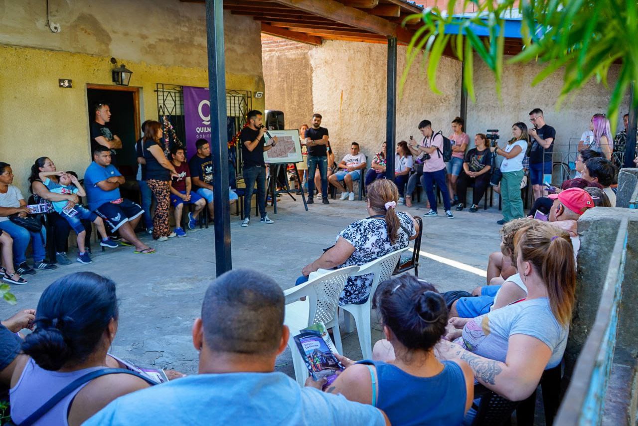 FUNCIONARIOS MUNICIPALES SE REUNIERON CON VECINOS DE SAN FRANCISCO SOLANO