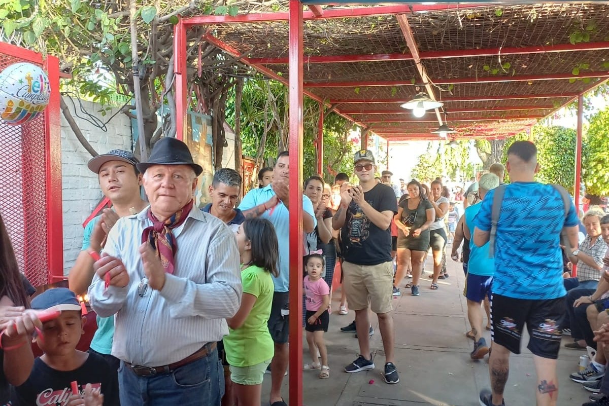 MASIVA Y POPULAR FESTIVIDAD POR EL GAUCHITO GIL EN QUILMES