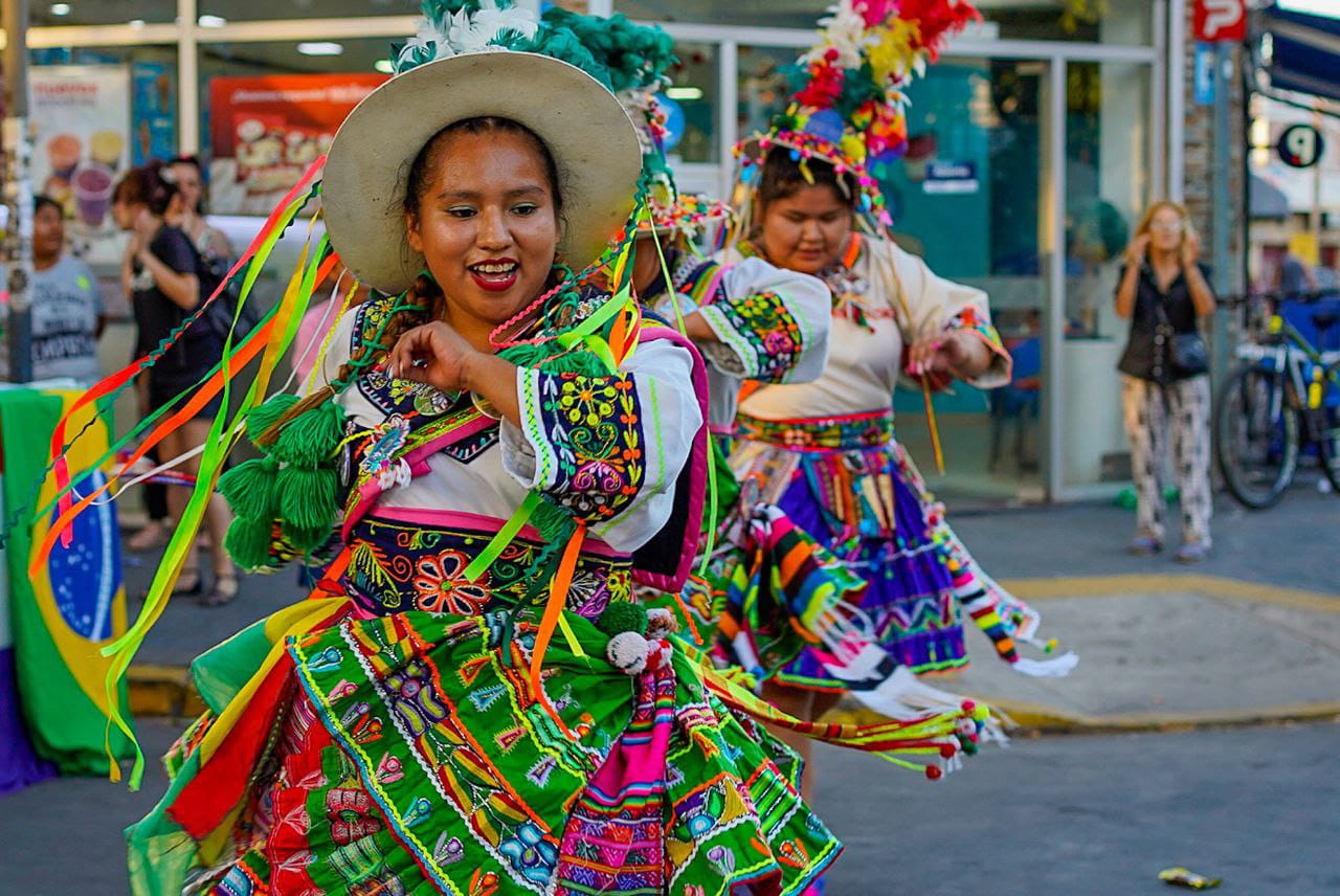 EMOTIVO FESTIVAL POR EL DÍA DE LAS MUJERES MIGRANTES EN EZPELETA