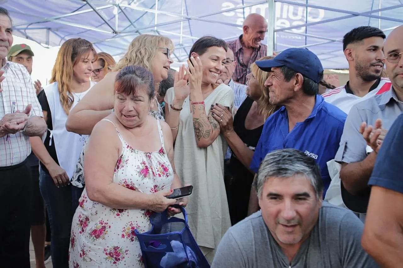 MAYRA PRESENTÓ EL PLAN DE 85 CUADRAS DE PAVIMENTOS EN EL BARRIO LA UNIÓN